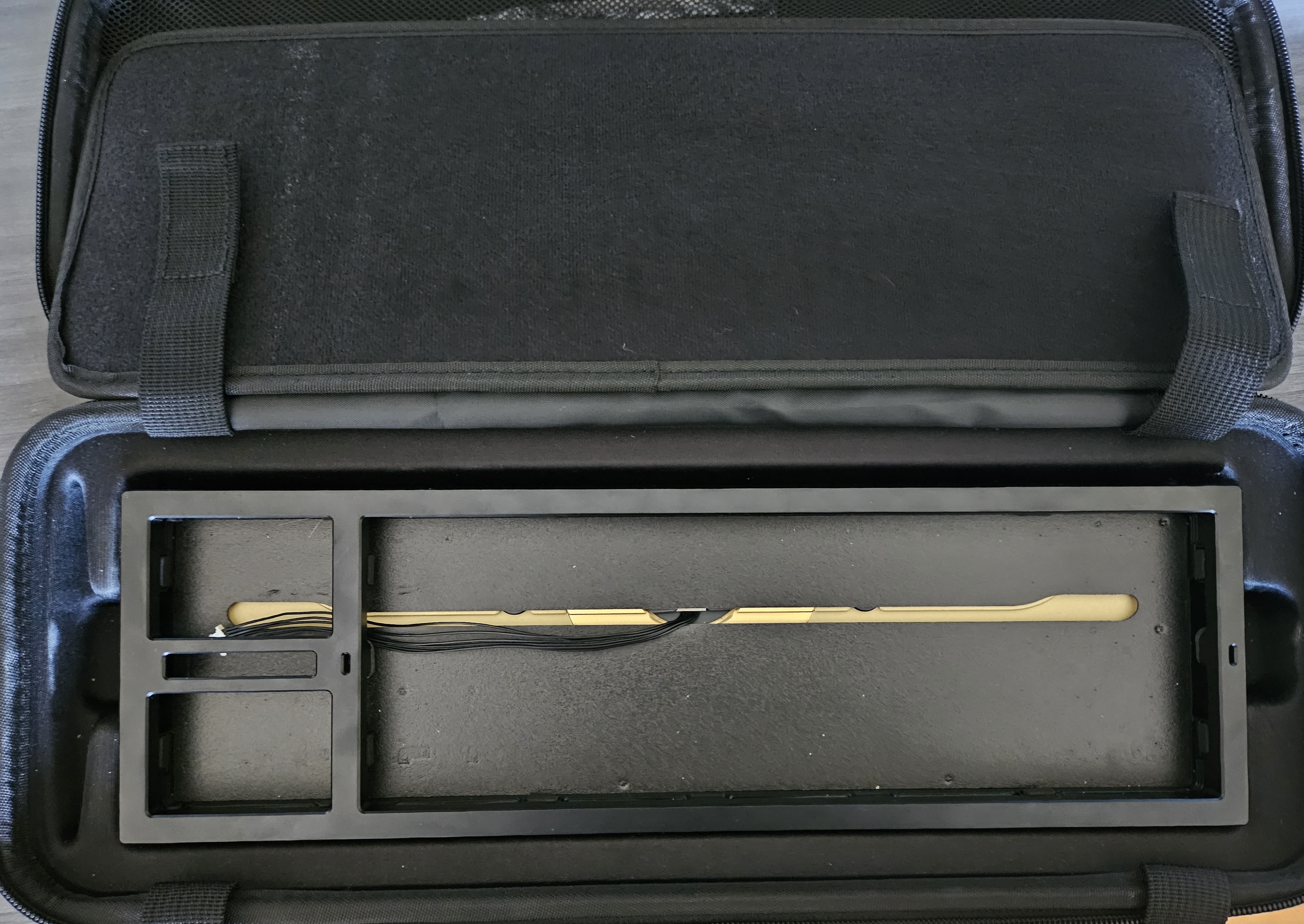 Tenet70 black/brass bottom southpaw only