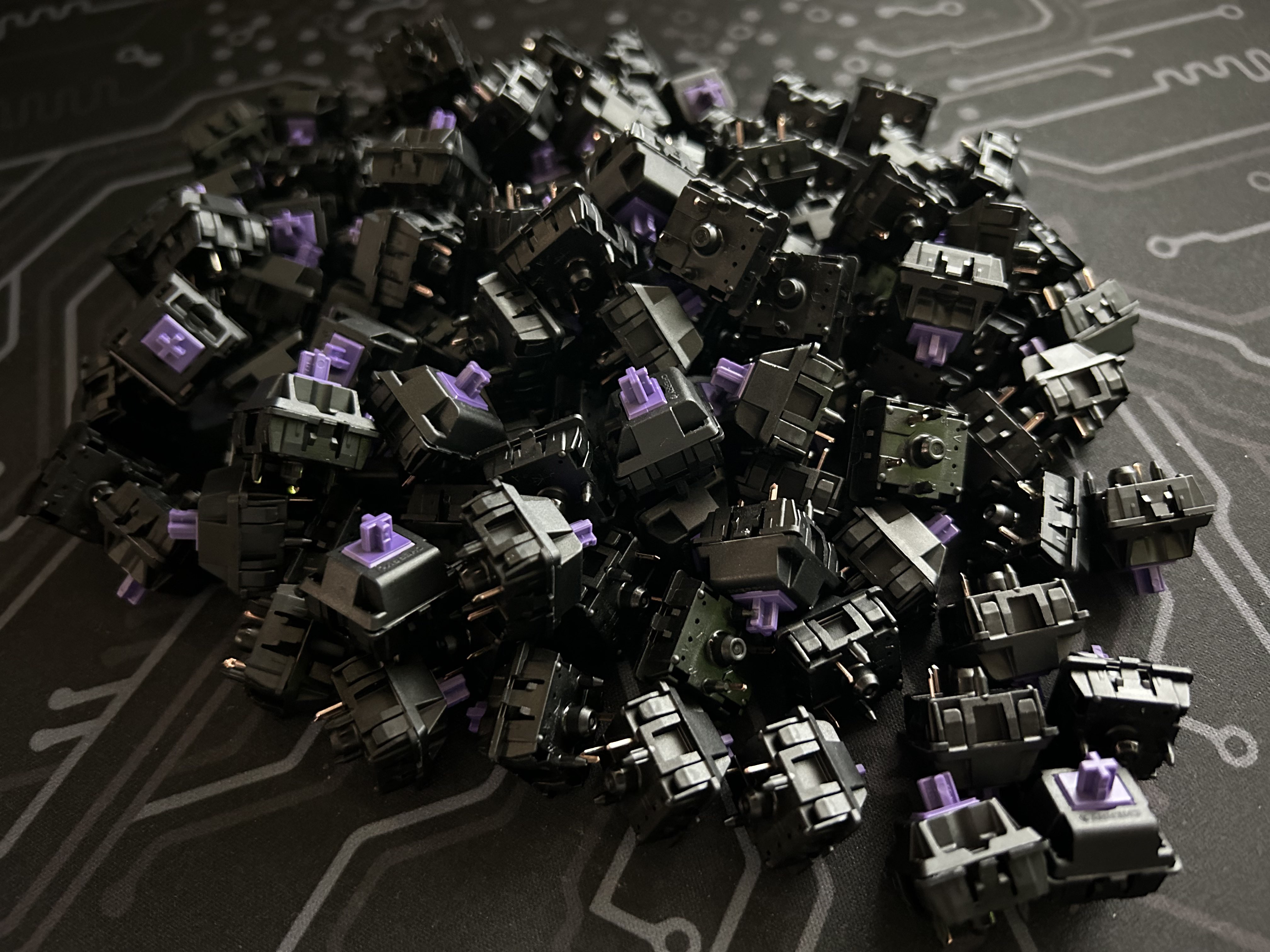 X105 L+F Cherry MX Purple Switches