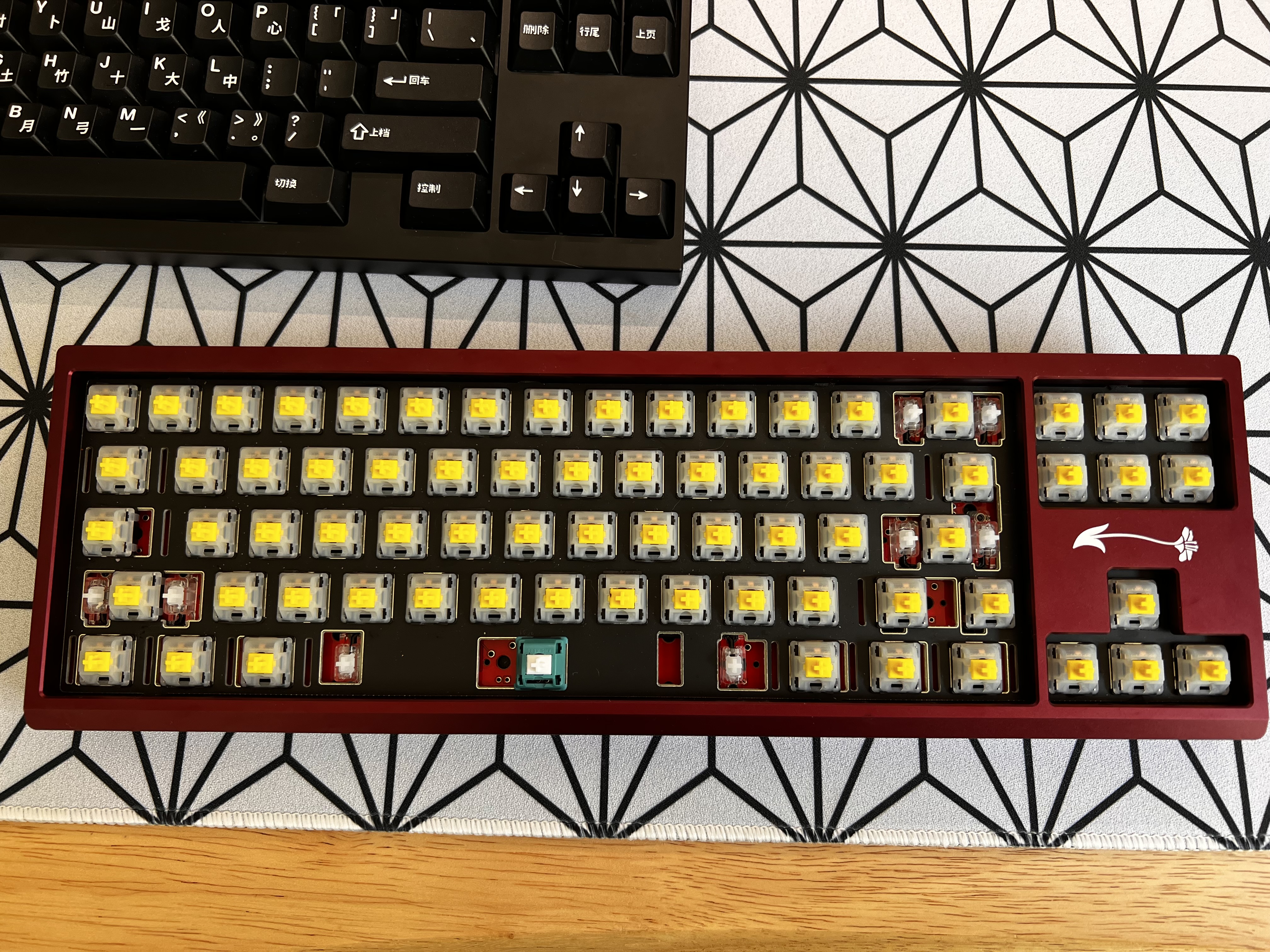 Cannonkeys Crin FRLTKL Wine Red with Extras