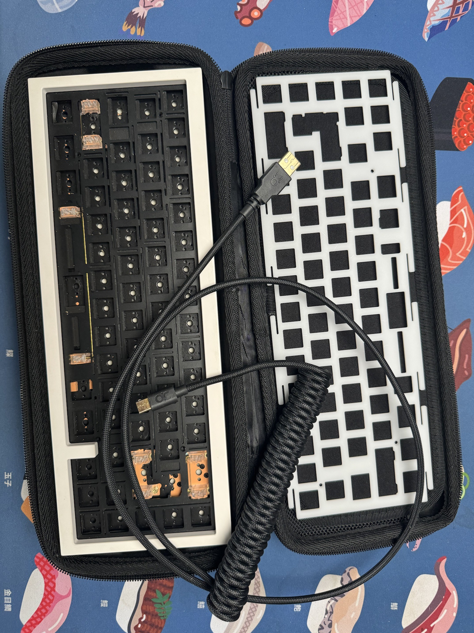 QK65 R1 E-White & Golden