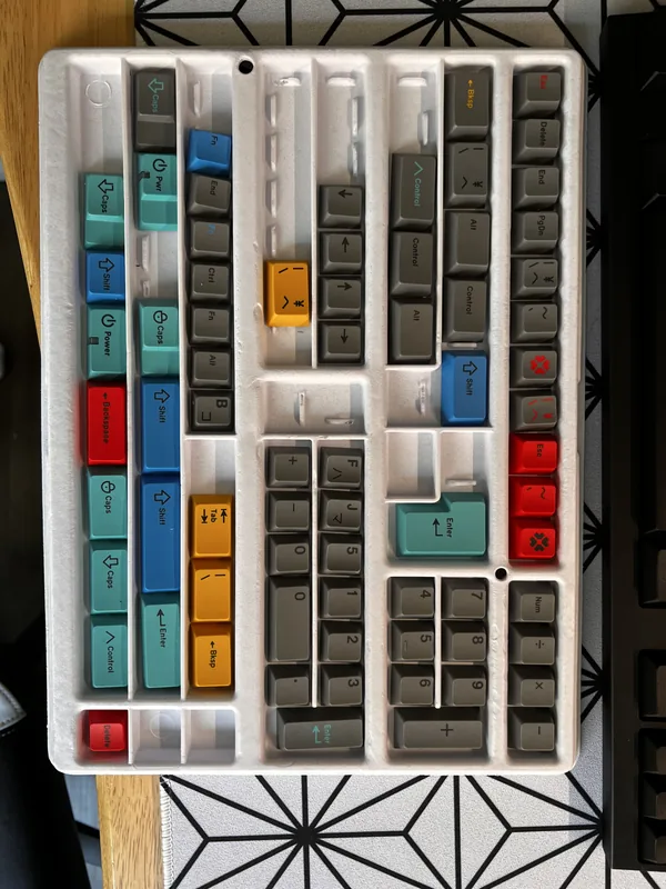 GMK Dualshot Katakana Base Plus Accents