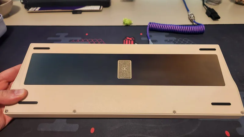 QwertyKeys QK80 WK / E-Milky White [Barebones]