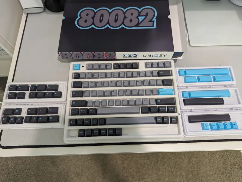 GMK 80082 BLOO Base Kit + Spacebar Kit + Modern Icon Mods Kit