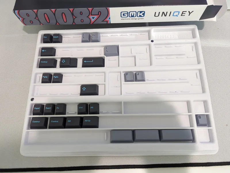 GMK 80082 BLOO Base Kit + Spacebar Kit + Modern Icon Mods Kit