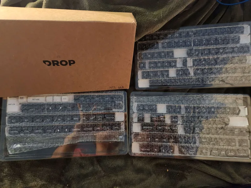 Drop MT3 White-on-Black