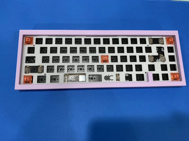 QK65 R2 Lilac & White