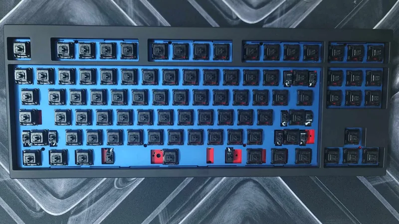 Keycult No.2 TKL Black&Blue Waves