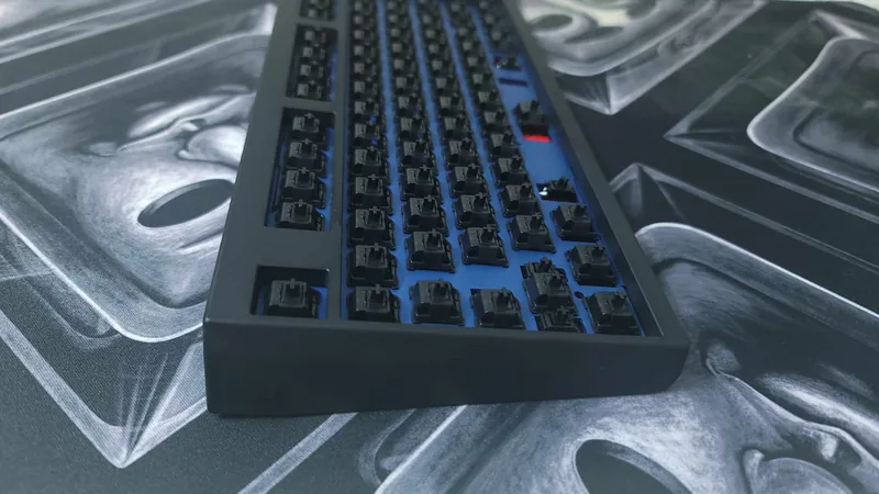 Keycult No.2 TKL Black&Blue Waves