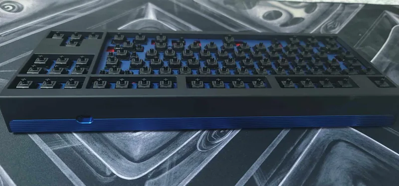 Keycult No.2 TKL Black&Blue Waves