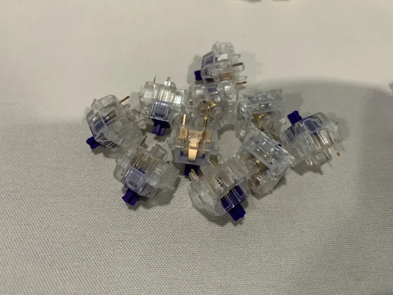 Gateron Zealios V2 67G - Stock x 80