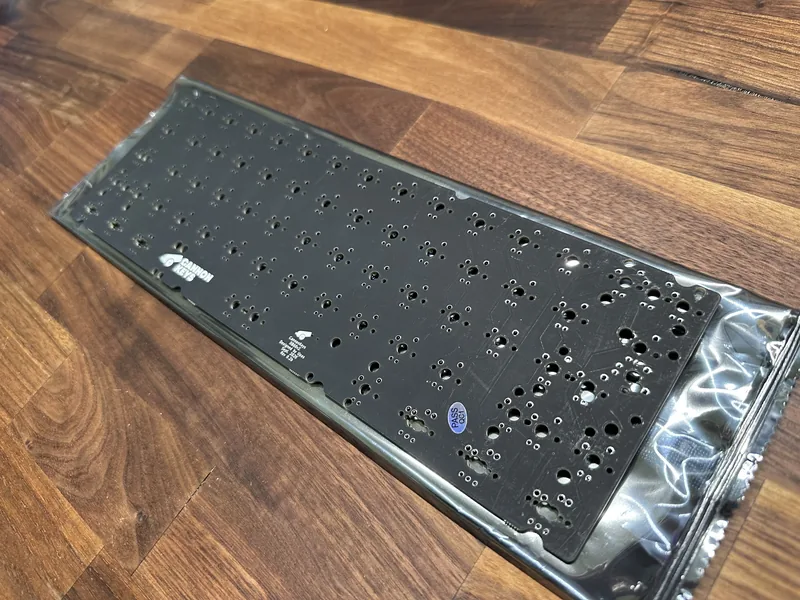 DZ60 Bakeneko Solder PCB