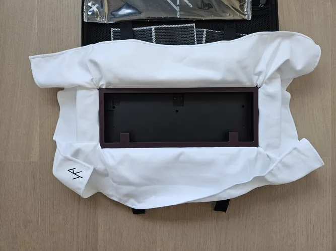 Iron160 BNIB 2 PCBs, Artisan Keycap, all original accessories