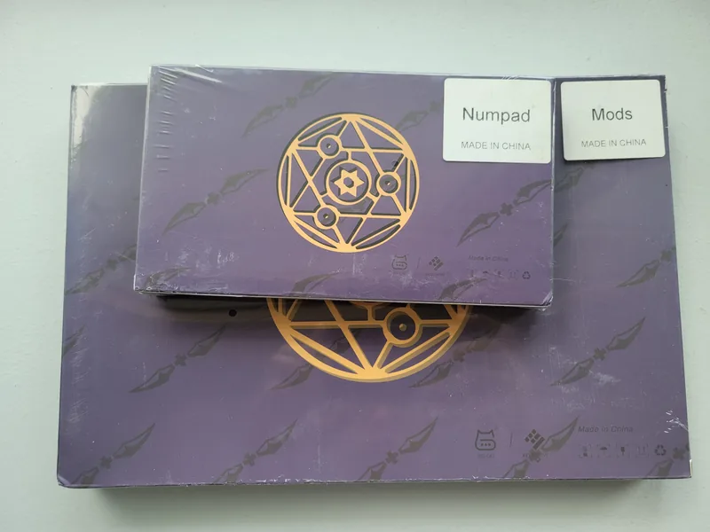 KAT Arctic and Lich Keycaps