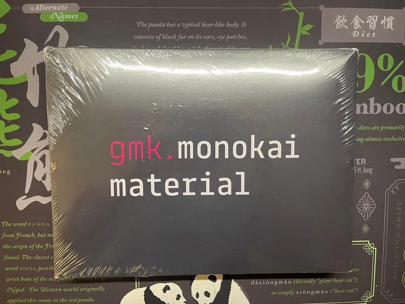 GMK Monokai Material