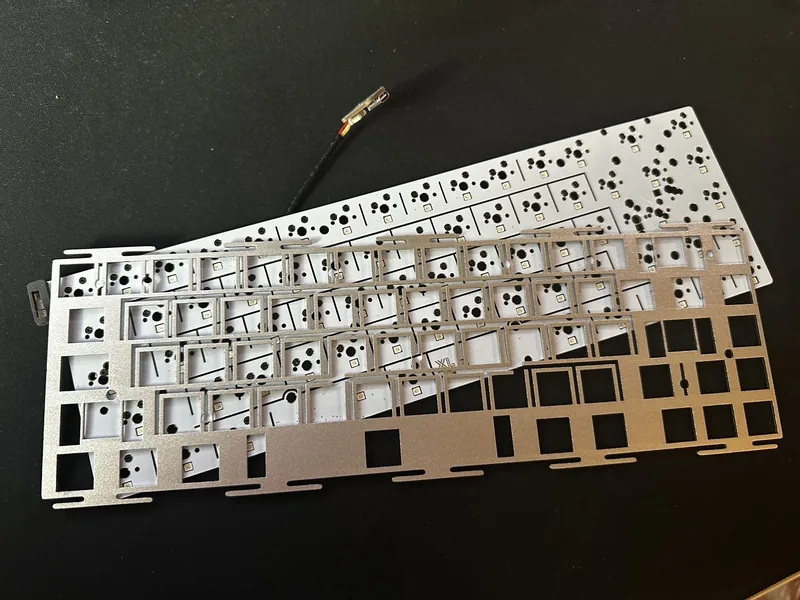 Space65 R3 Perkey flex cut RGB PCB/plate