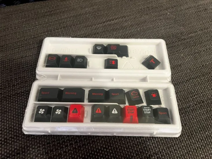 GMK Redline + Novelties