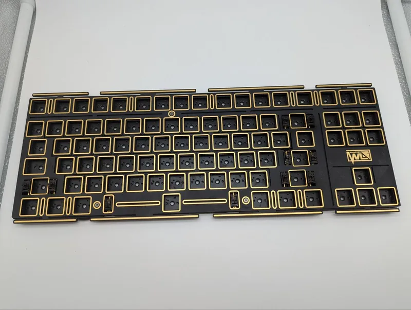 WKL Tiramisuit L/F Zakus w/extra PCB