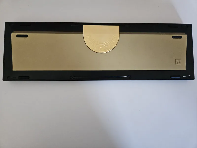 Tenet70 black/brass bottom southpaw only