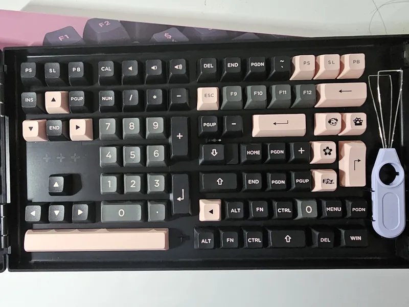 AKKO Black & Pink ASA Keycaps Set