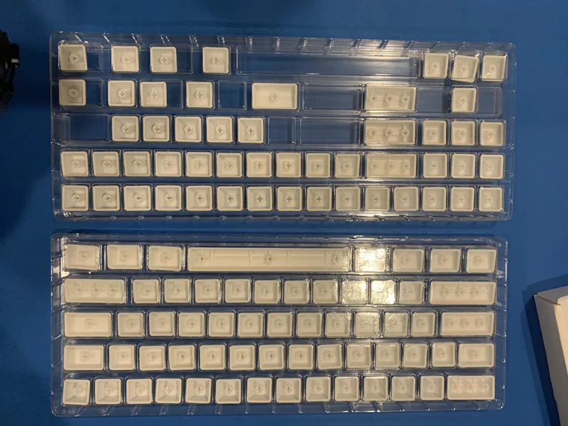Cerakey V1 Blue Crazed Keycaps - Blank