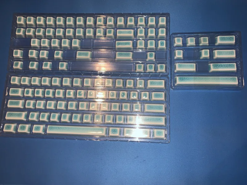 Cerakey V1 Blue Crazed Keycaps - Blank