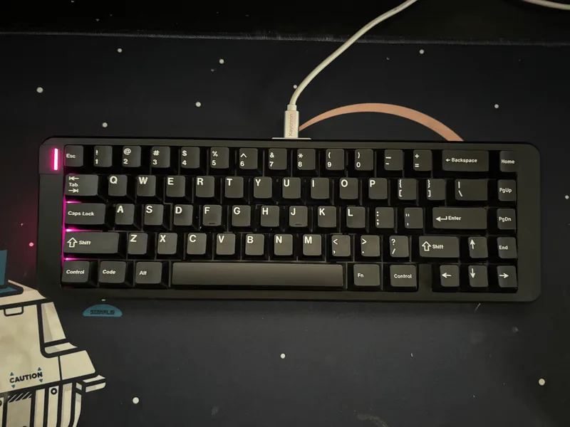 Space 65 R3 w/ GMK Black on White