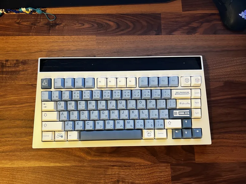 White Cyberboard R3