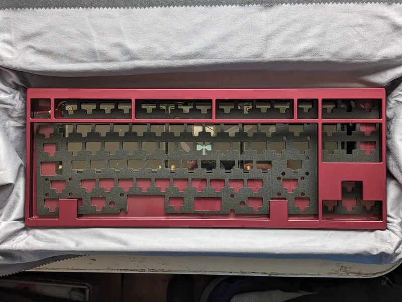 MR. SUIT R1 - Red WKL TKL (Brand New)