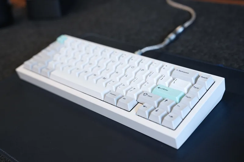 QK65 R2 White Mirror | New + Extras