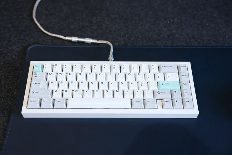 QK65 R2 White Mirror | New + Extras