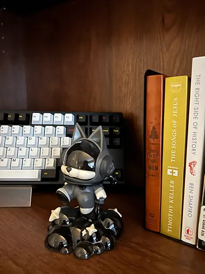 SIRIUS TOY STATUE