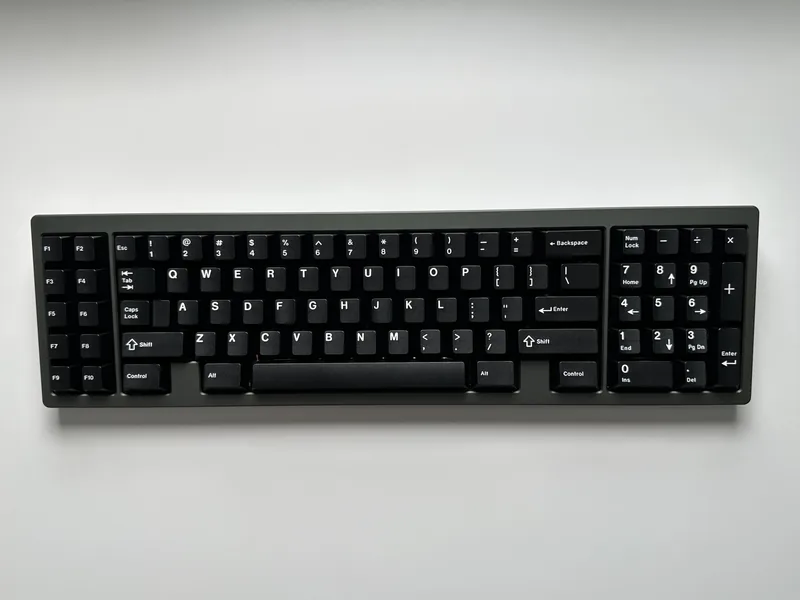 Geonworks W1-AT w/ cherry ultraglide