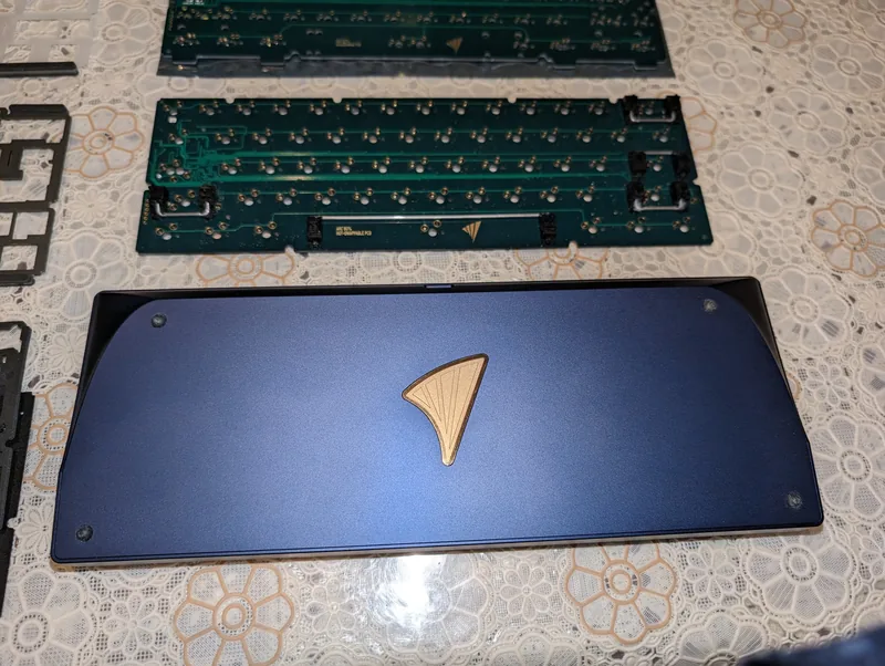 Vertex Arc60 (Navy, 3 PCBs, 2 Plates) + 60X Gateron Cream Sodas Value Bundle!