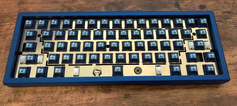 Salvation + extra PCB + 2 keycap set