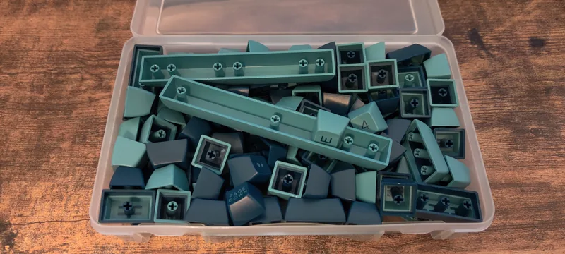 Salvation + extra PCB + 2 keycap set