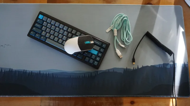 Custom Keyboard Mouse And Deskmat Combo