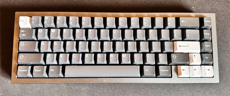 Brutal65 v2 w/ GMK Arch