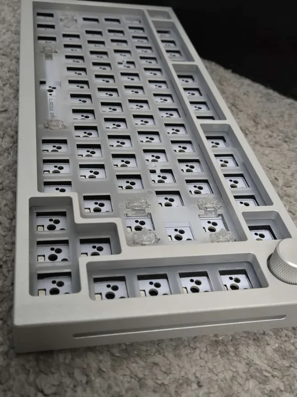 Gmmk Pro White Ice + PC Plate