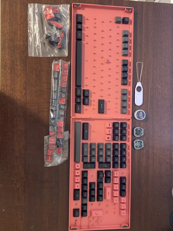 KBD67 lite r3 oil kings+akko black&rose
