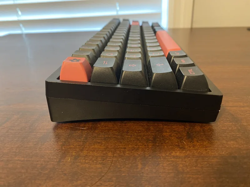 KBD67 lite r3 oil kings+akko black&rose