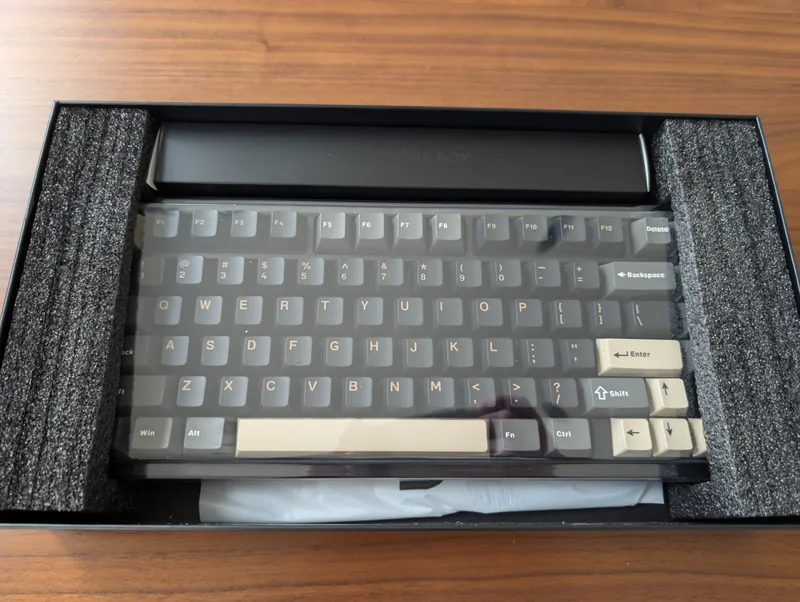 Rainy 75 lite, black