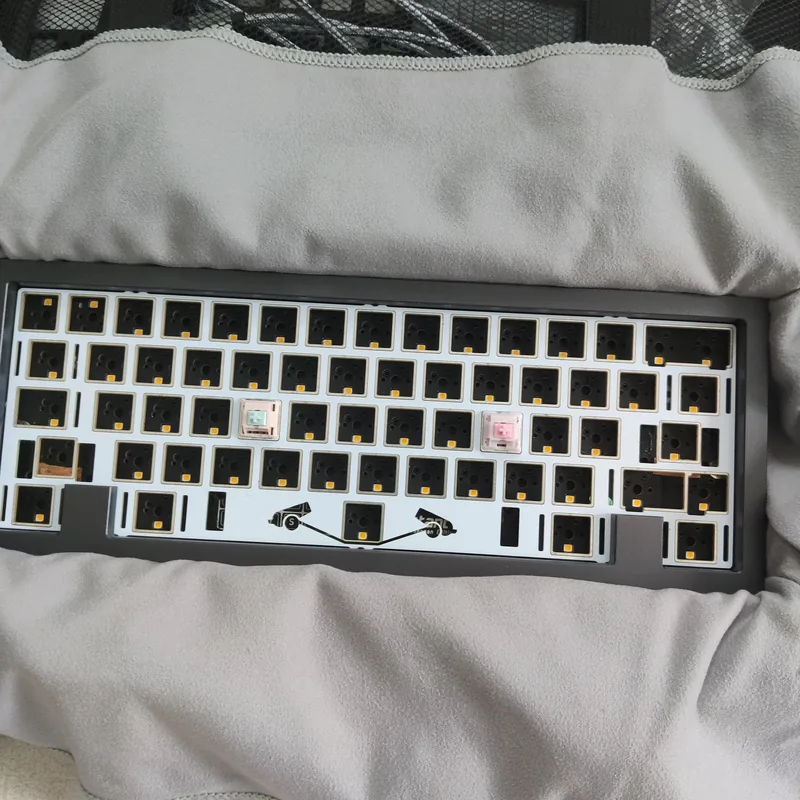Grey Brutal60
