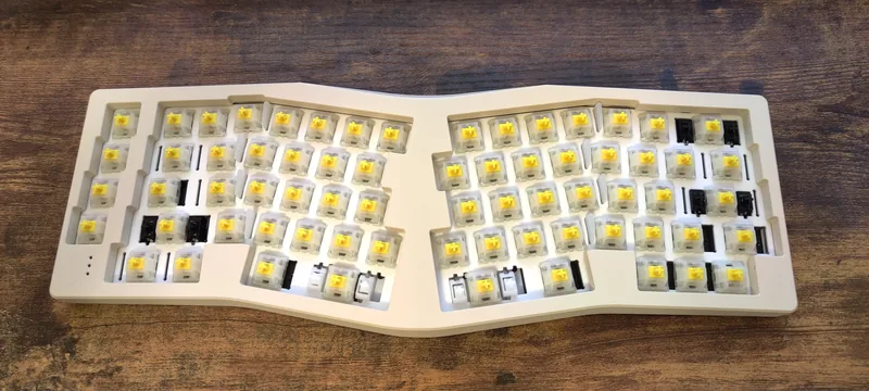 Cream Neo Ergo (wired hotswap PCB)