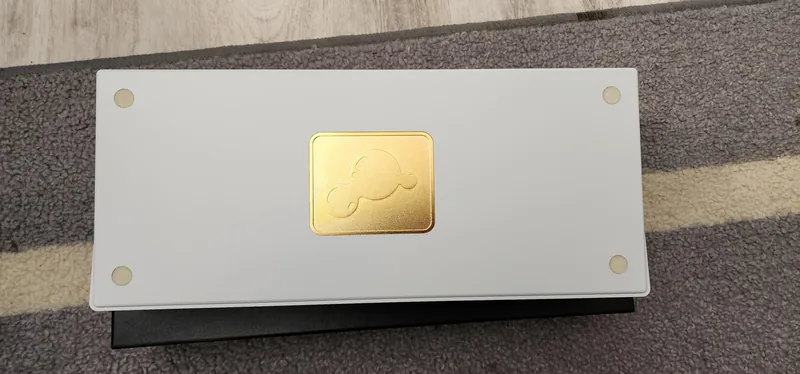 Bubble 75 White with Gold Weight