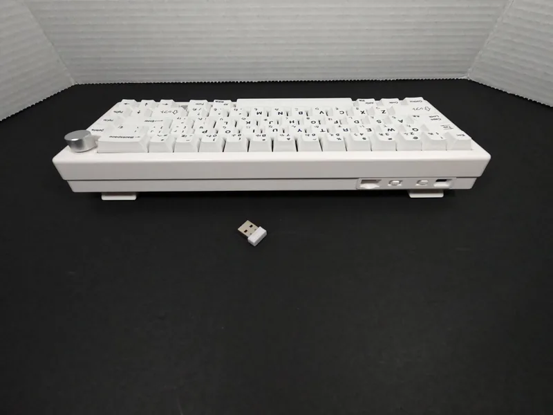 BoyI White Gmk67 With Akko Cream Yellows