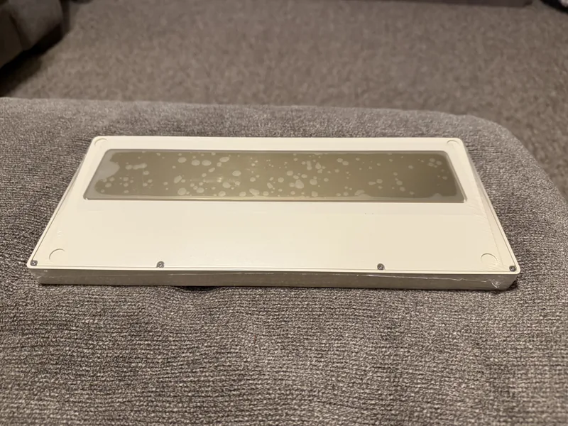 MKC75 - Milky White