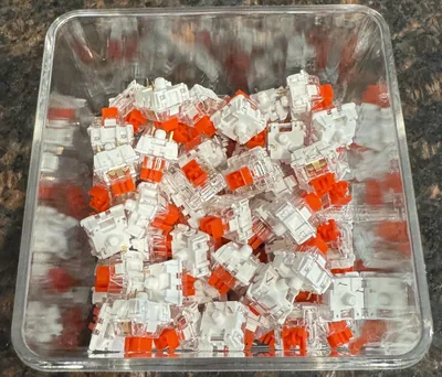 108 - Keychron Box Red Switches