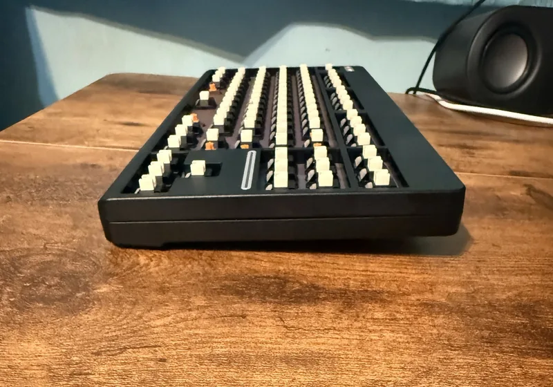 Novelkeys ClassicTKL Based Black